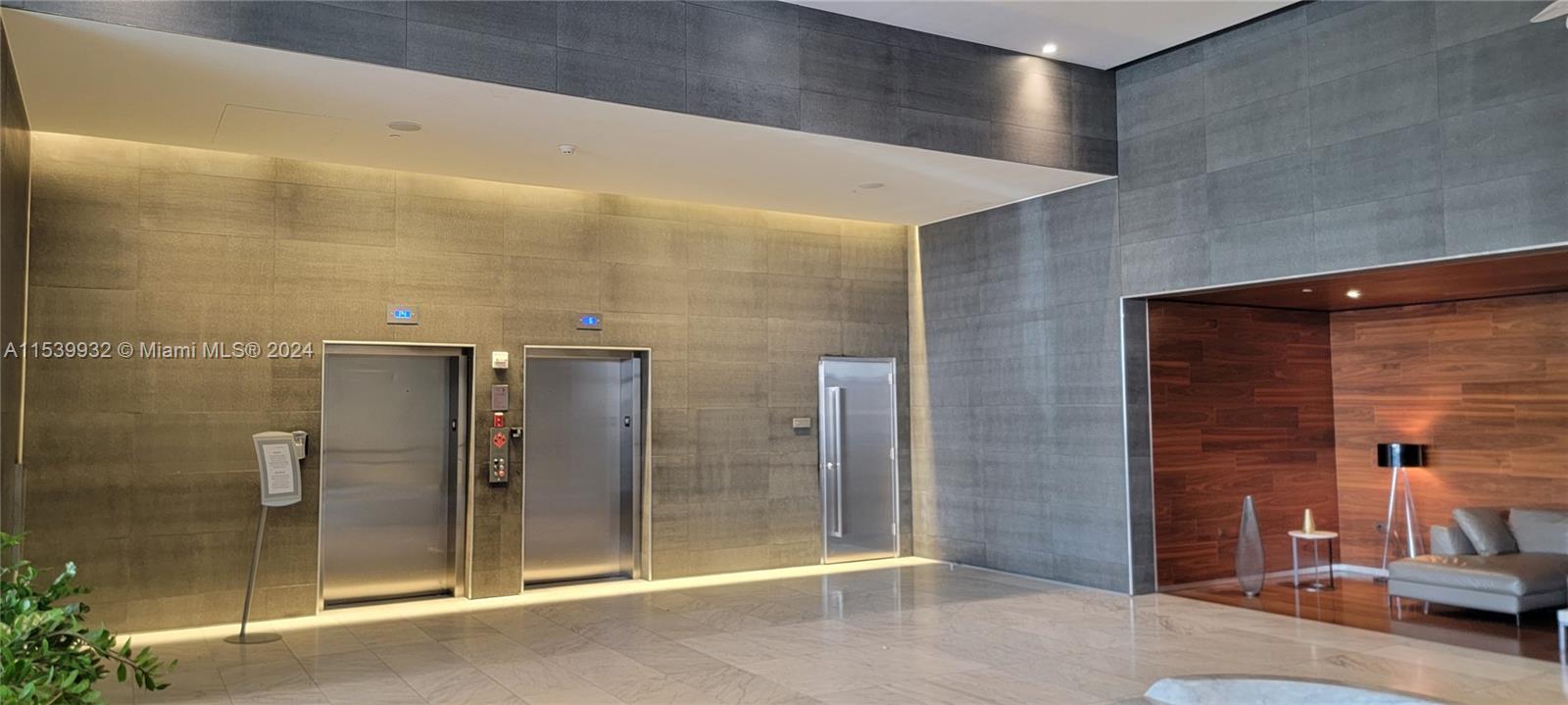 REACH CONDO - Residential
