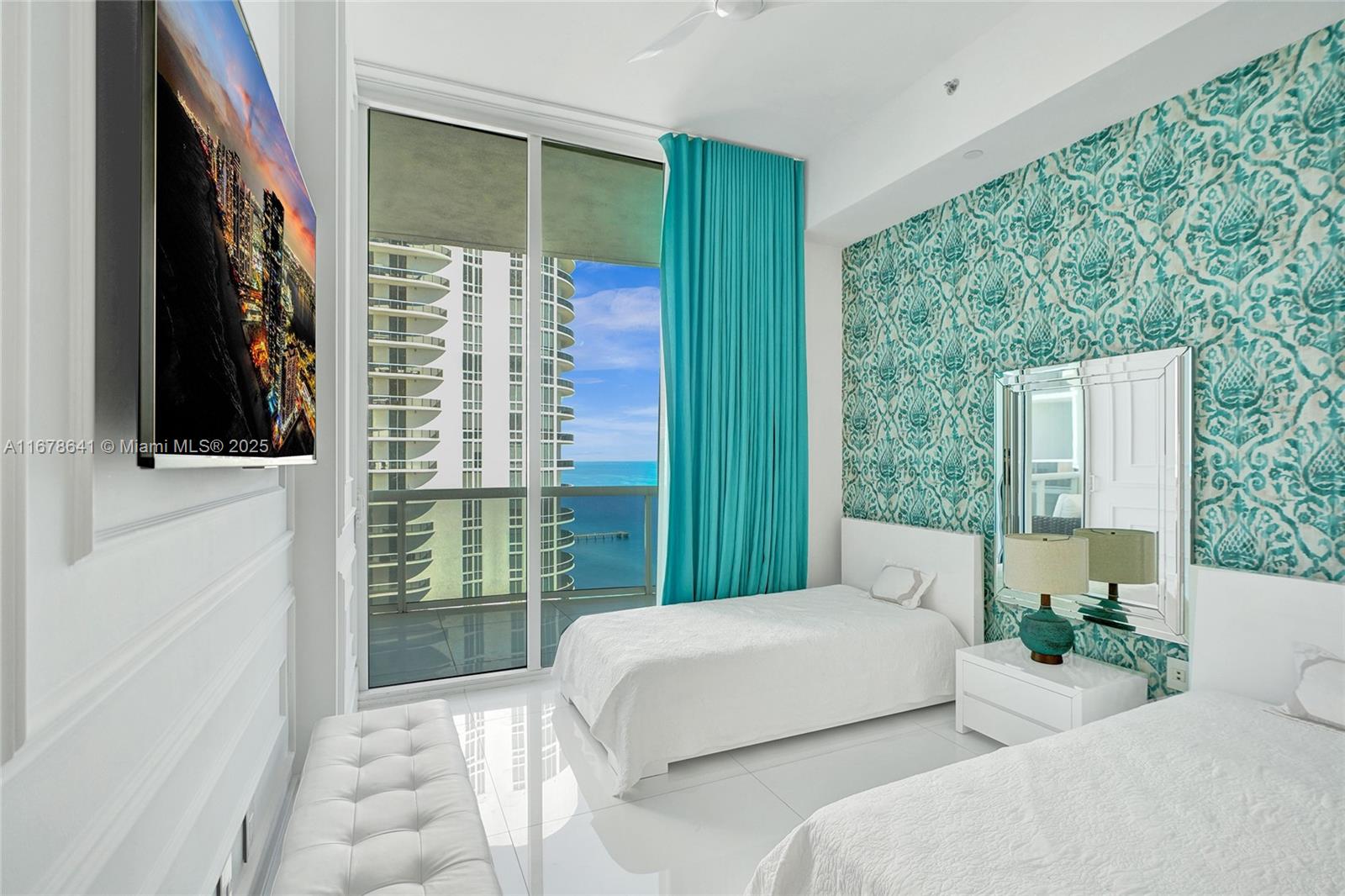 TDR TOWER III CONDO - Residential