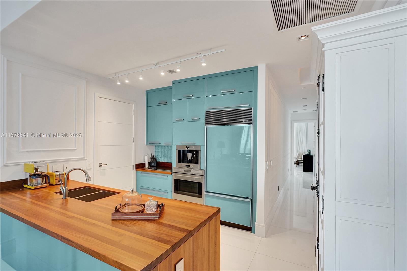 TDR TOWER III CONDO - Residential