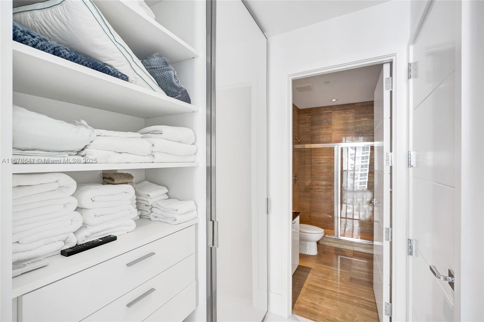 TDR TOWER III CONDO - Residential