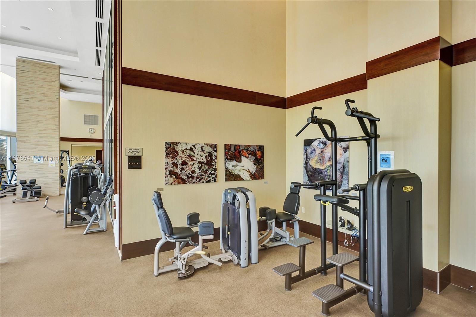 TDR TOWER III CONDO - Residential