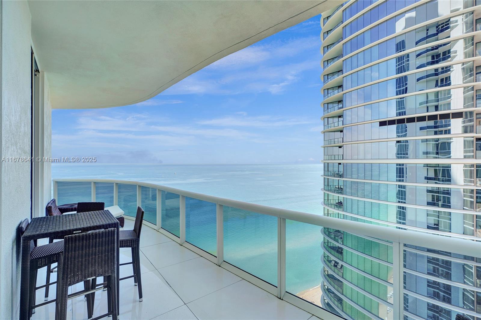 TDR TOWER III CONDO - Residential