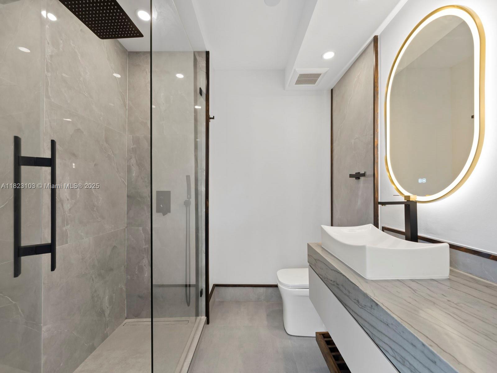 GABLES BATH CLUB APTS CON - Residential