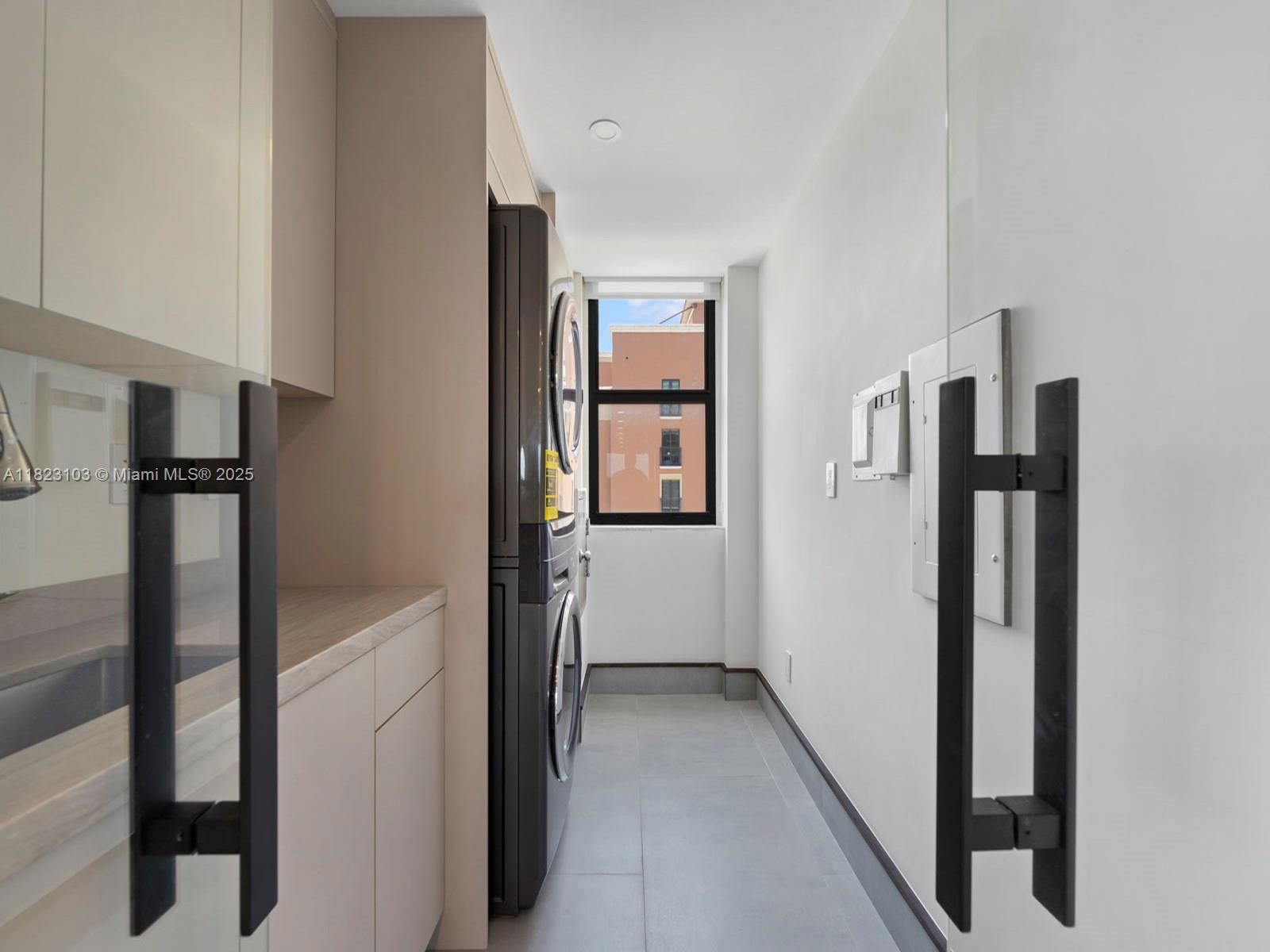 GABLES BATH CLUB APTS CON - Residential