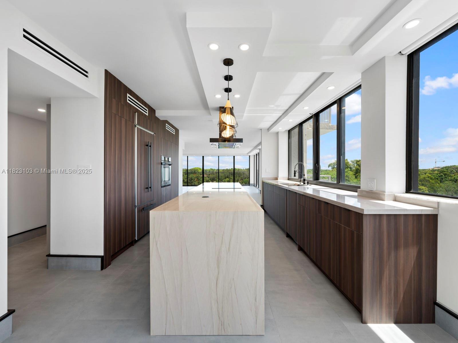 GABLES BATH CLUB APTS CON - Residential