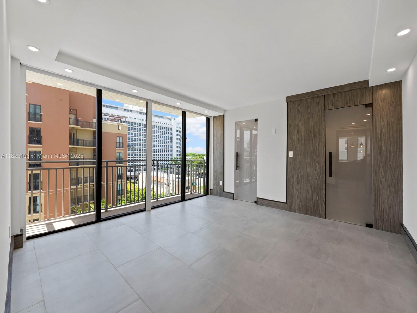 GABLES BATH CLUB APTS CON - Residential