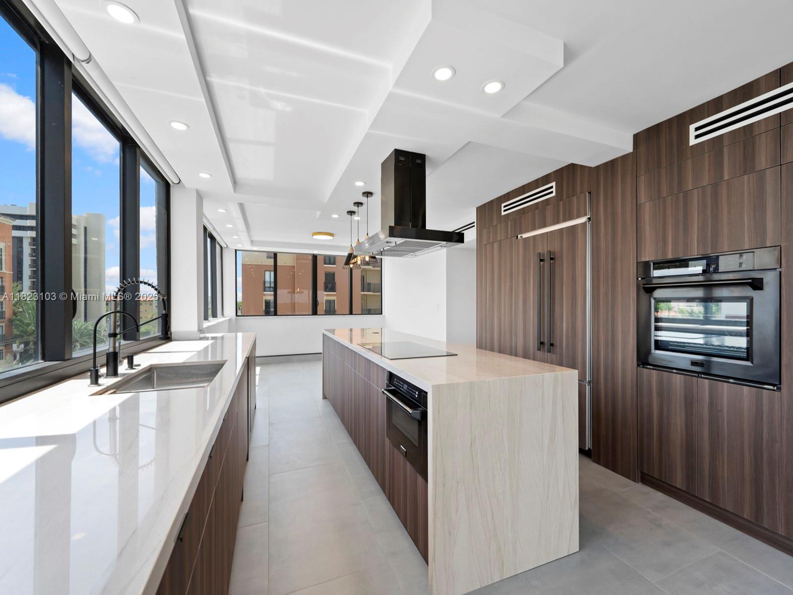 GABLES BATH CLUB APTS CON - Residential