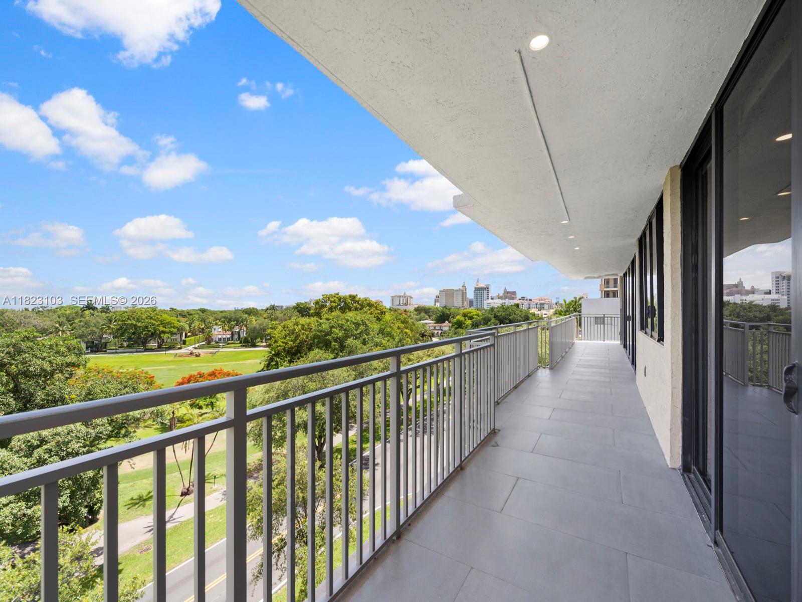 GABLES BATH CLUB APTS CON - Residential