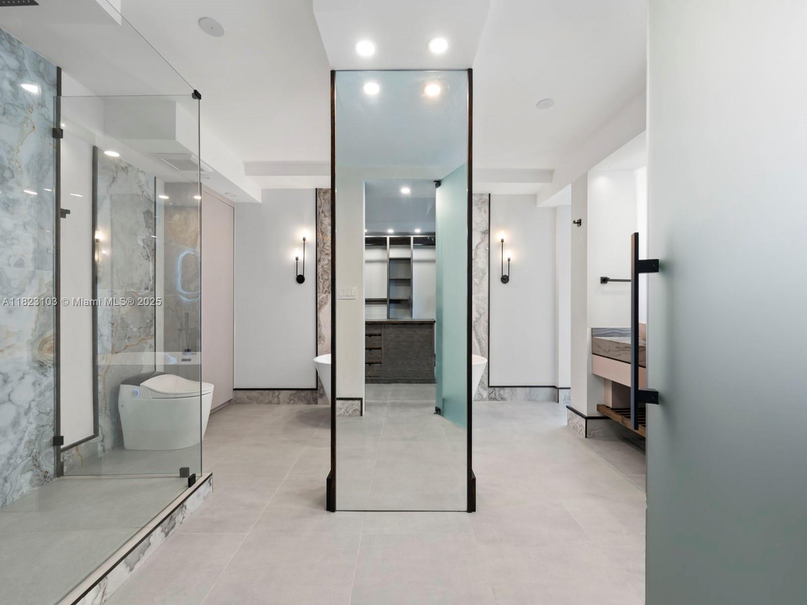 GABLES BATH CLUB APTS CON - Residential