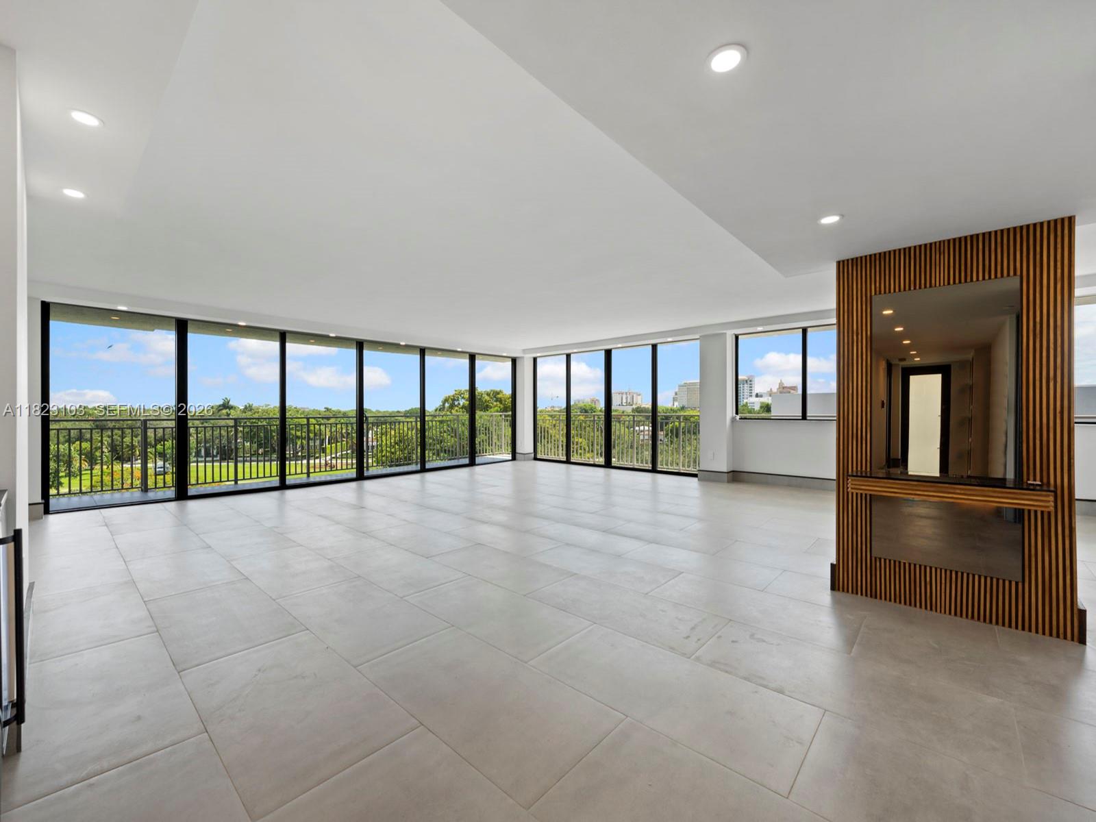 GABLES BATH CLUB APTS CON - Residential