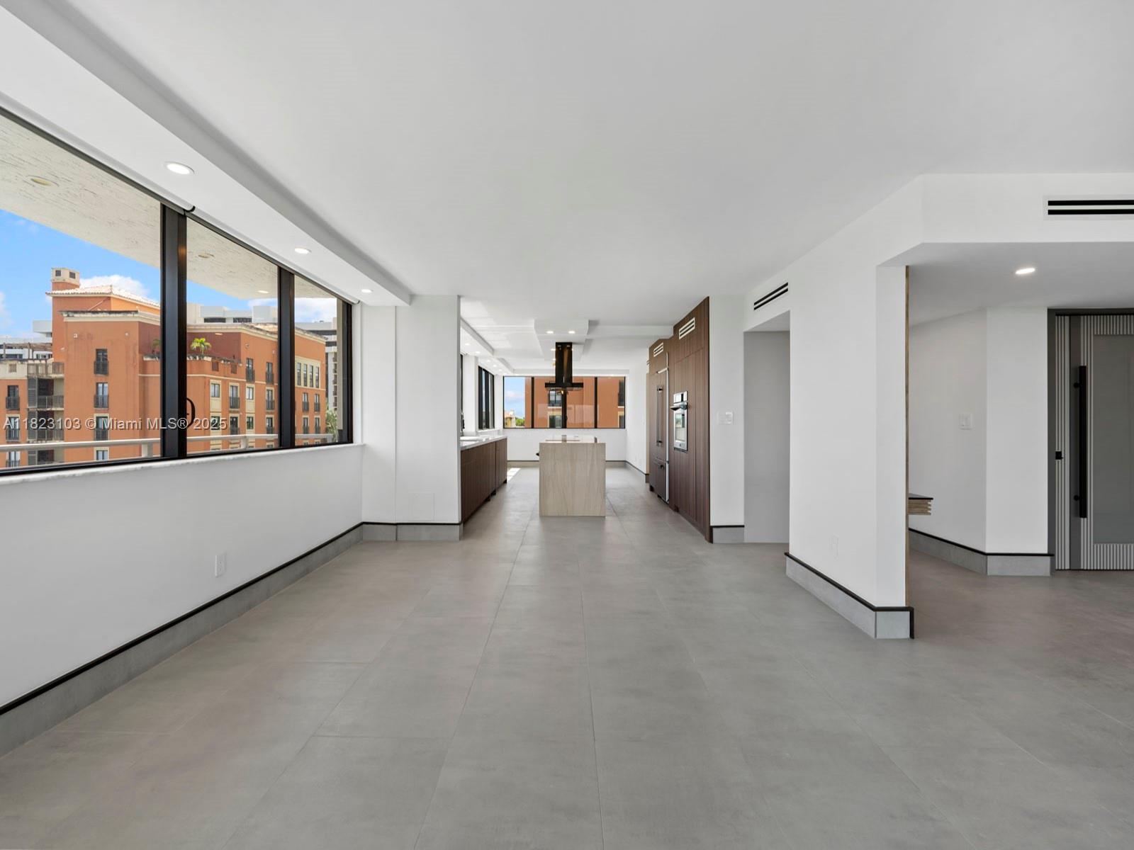 GABLES BATH CLUB APTS CON - Residential