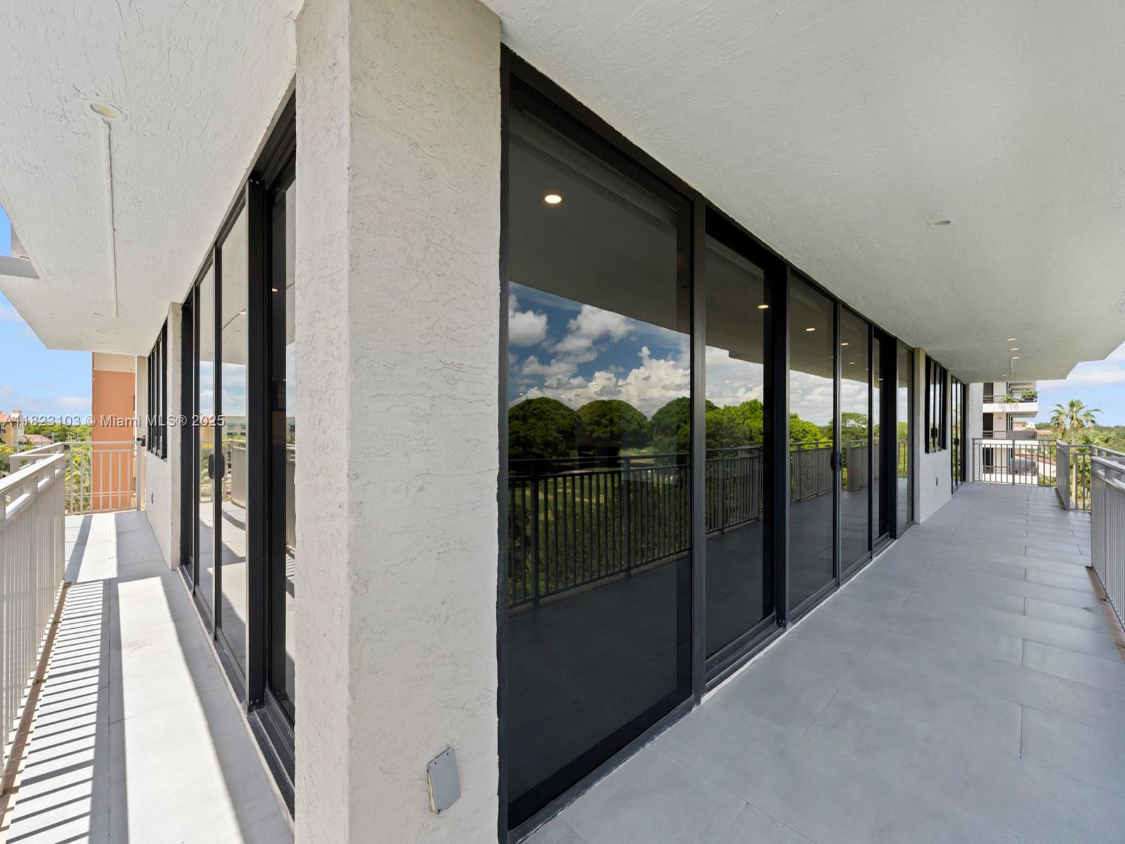 GABLES BATH CLUB APTS CON - Residential