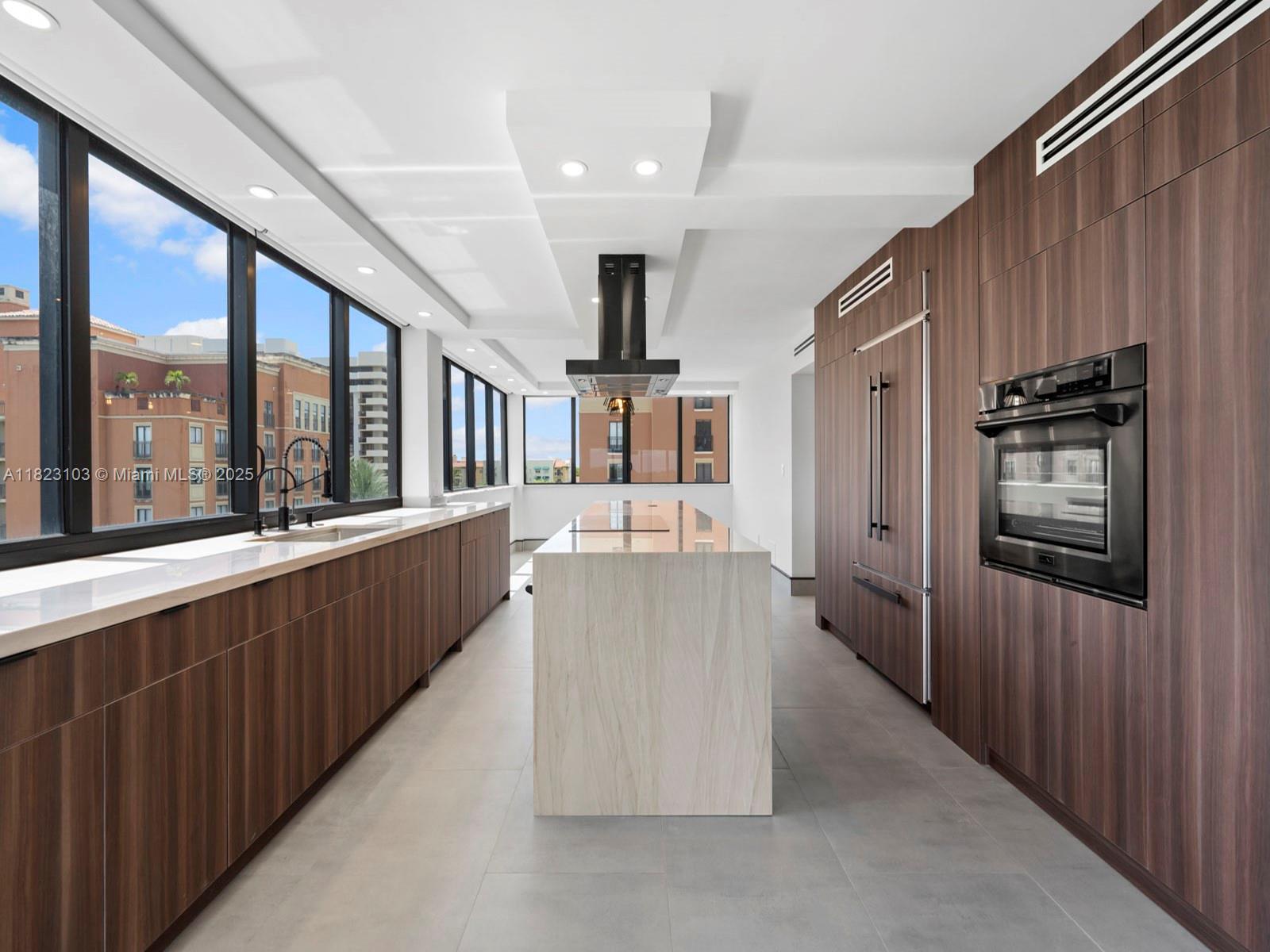 GABLES BATH CLUB APTS CON - Residential