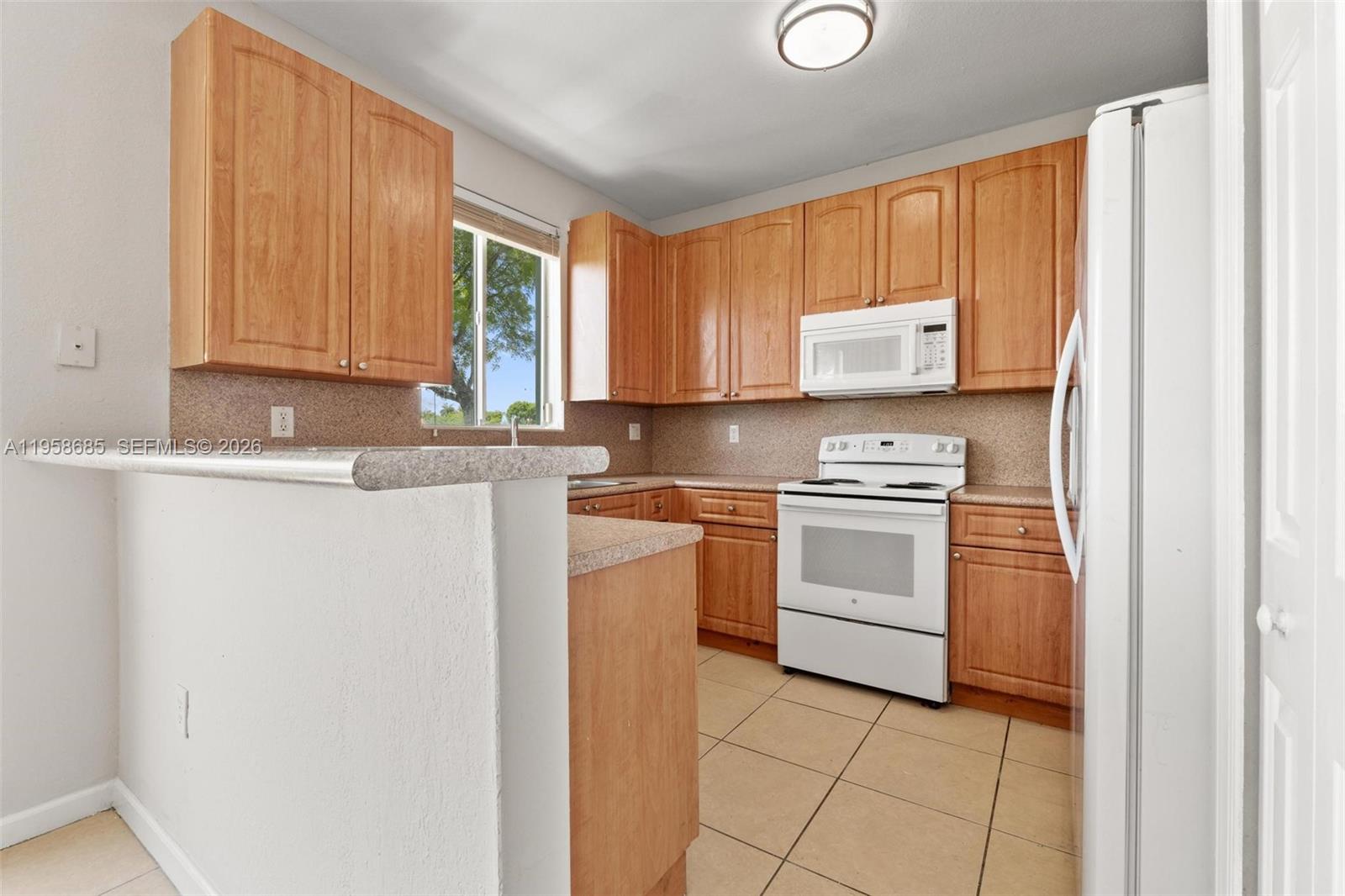 SHOMA TOWNHOMES AT KEYSCO - Residential Lease