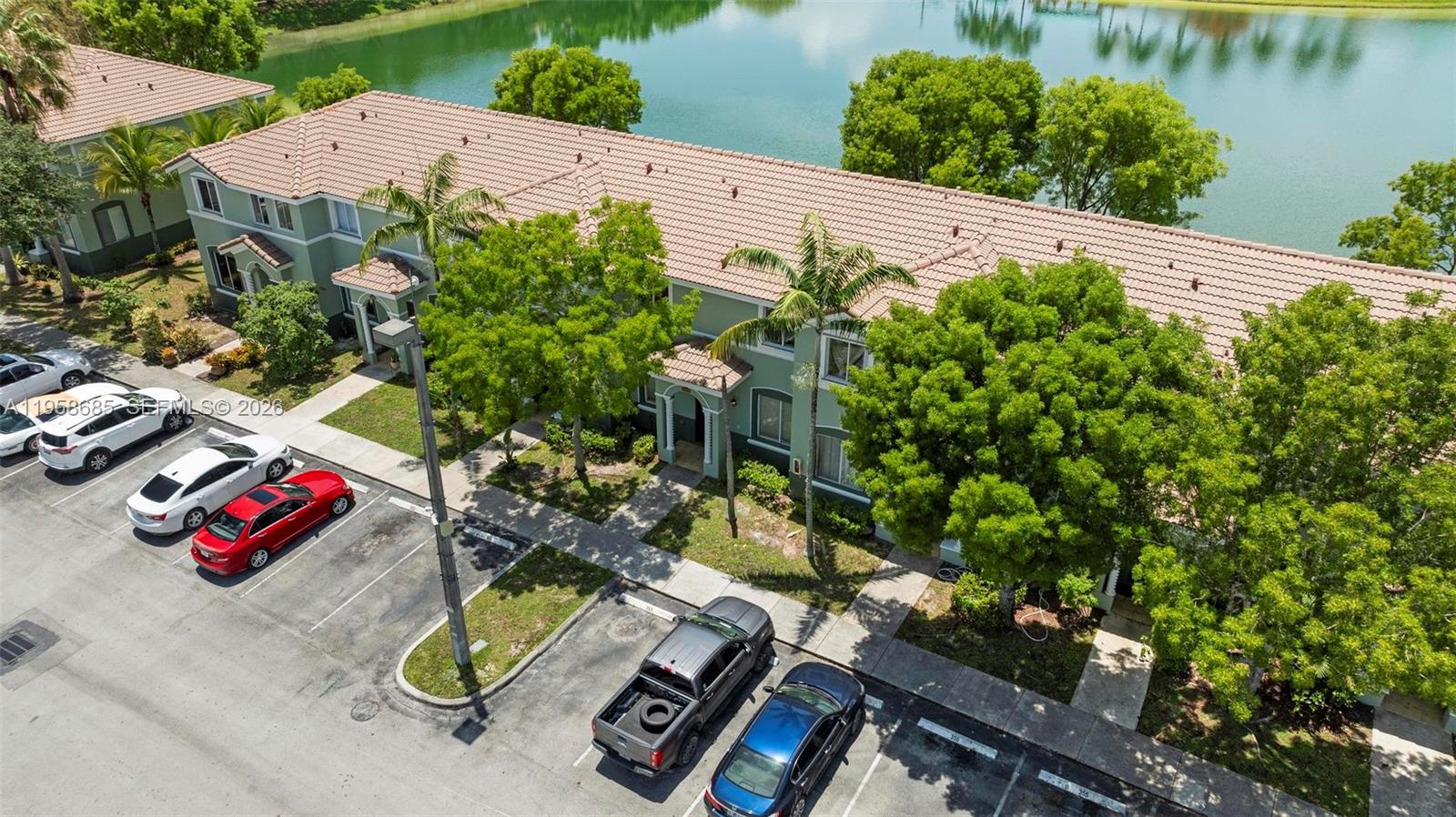 SHOMA TOWNHOMES AT KEYSCO - Residential Lease