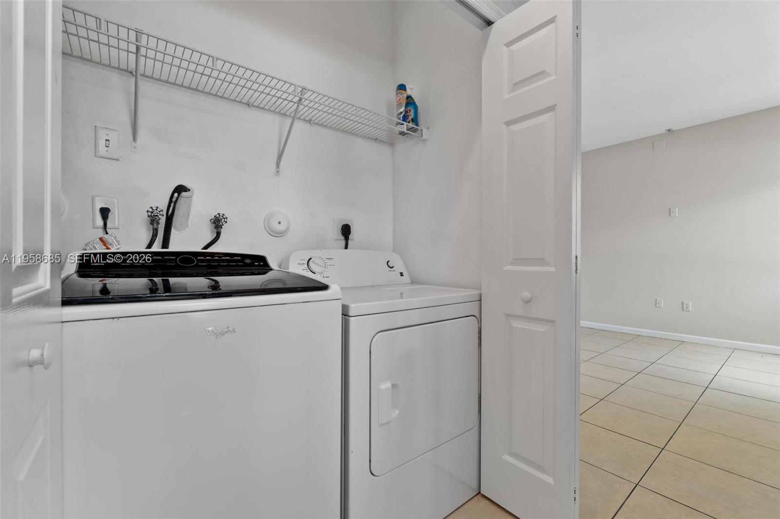 SHOMA TOWNHOMES AT KEYSCO - Residential Lease