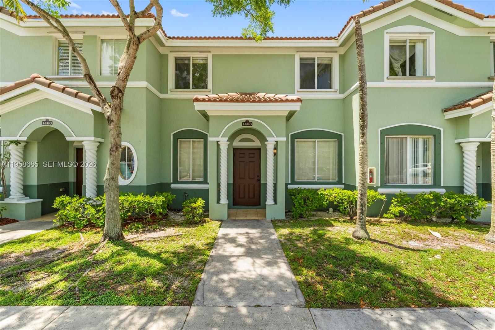 SHOMA TOWNHOMES AT KEYSCO - Residential Lease