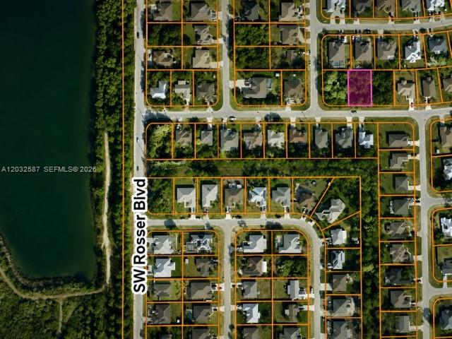 1585 SW Mullinax Ave