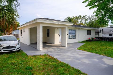 Single Family Residence in Fort Lauderdale FL 2681 8th St St.jpg