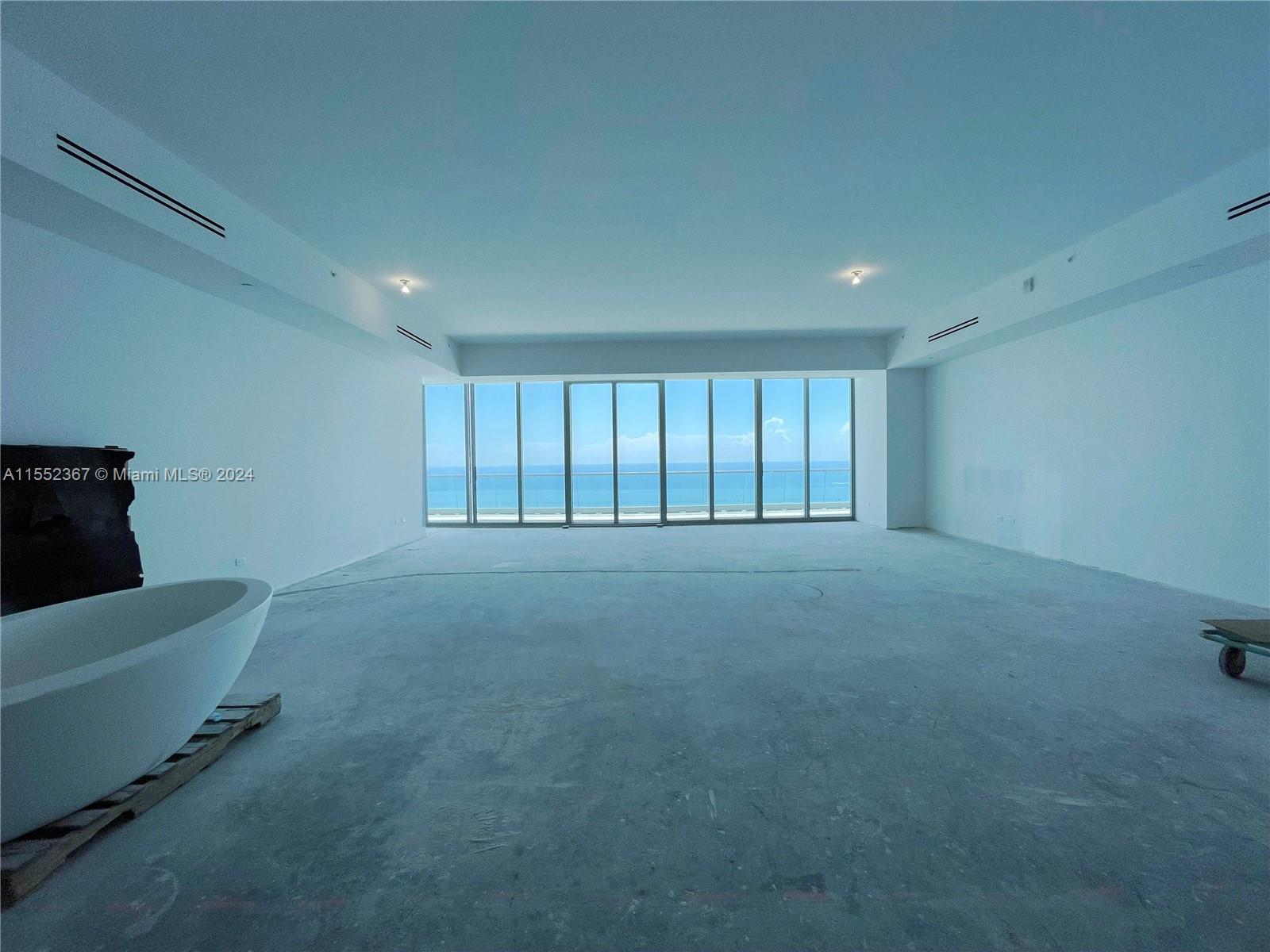 Turnberry Ocean Club - Residential