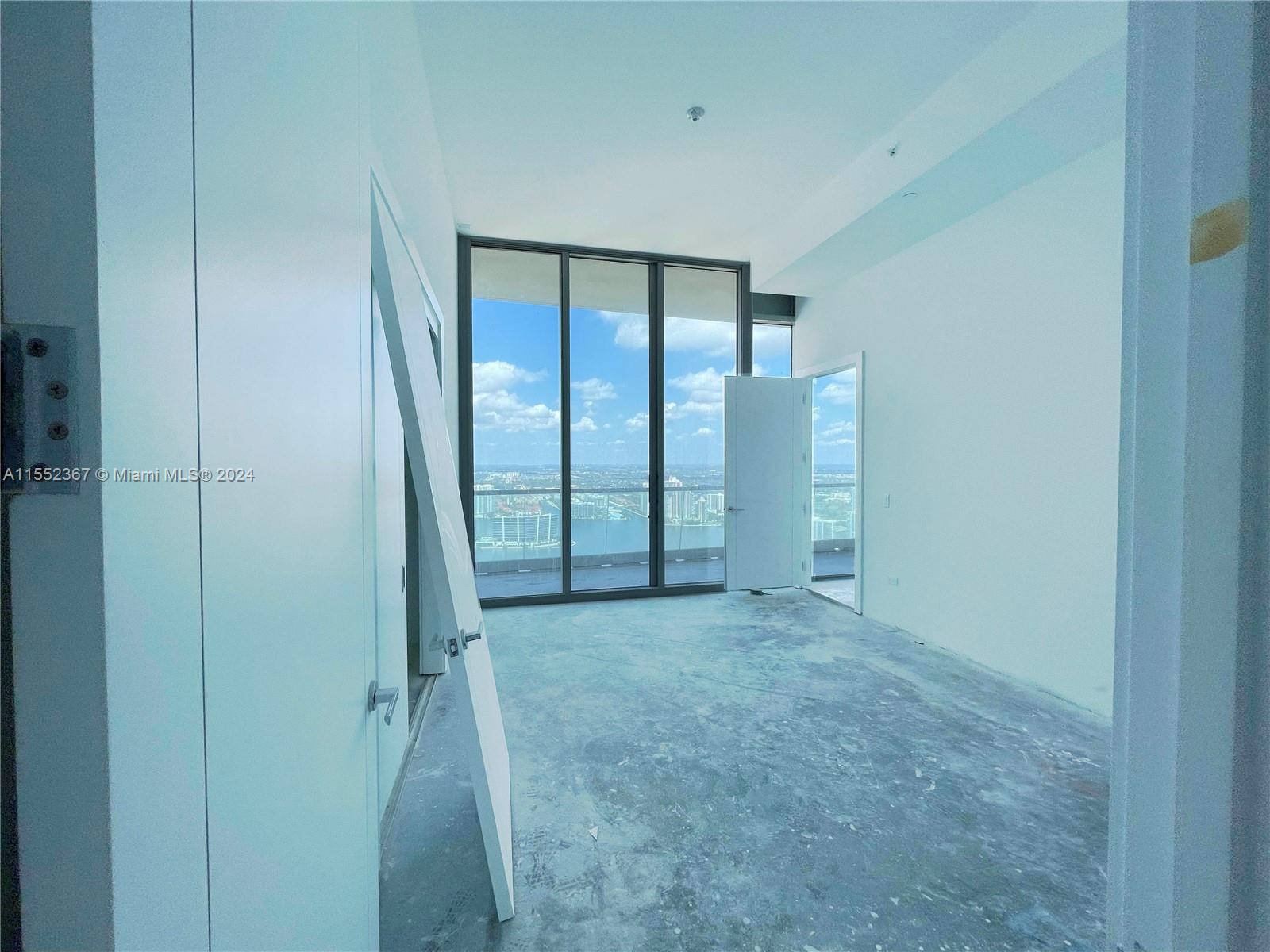Turnberry Ocean Club - Residential