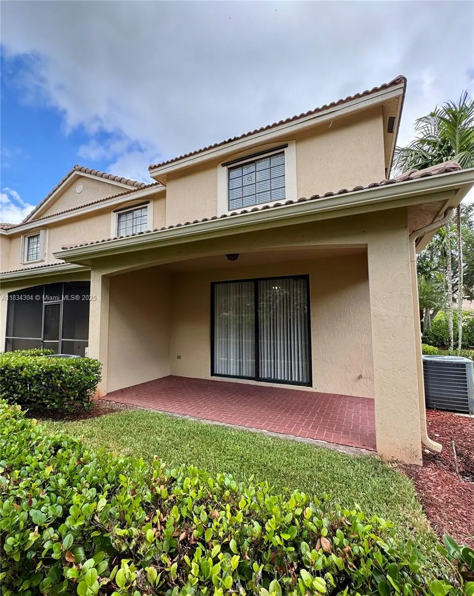 Weston, Florida 33332, United States, 3 Bedrooms Bedrooms, ,3 BathroomsBathrooms,Residential,Active,164073