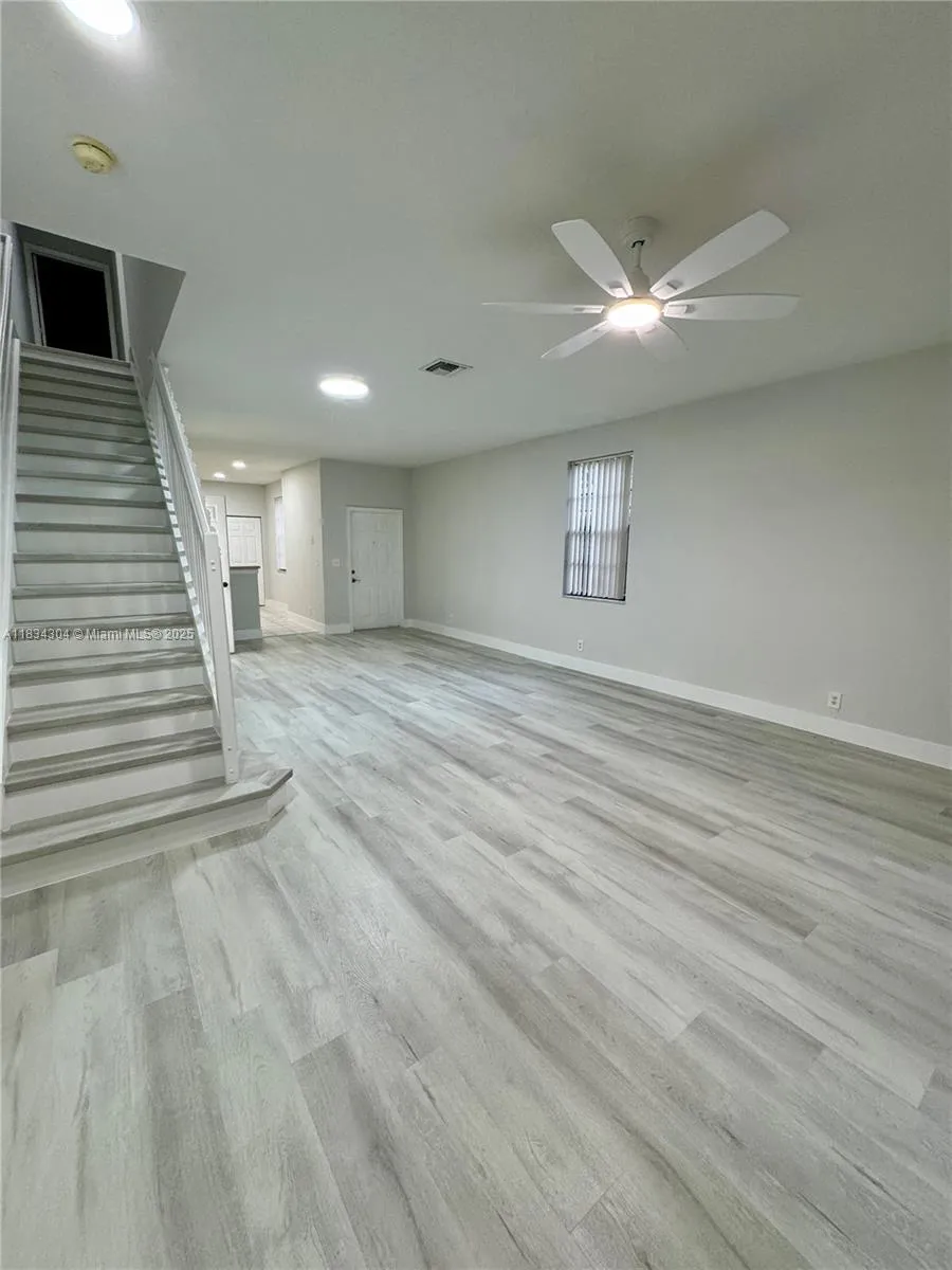 Weston, Florida 33332, United States, 3 Bedrooms Bedrooms, ,3 BathroomsBathrooms,Residential,Active,164073