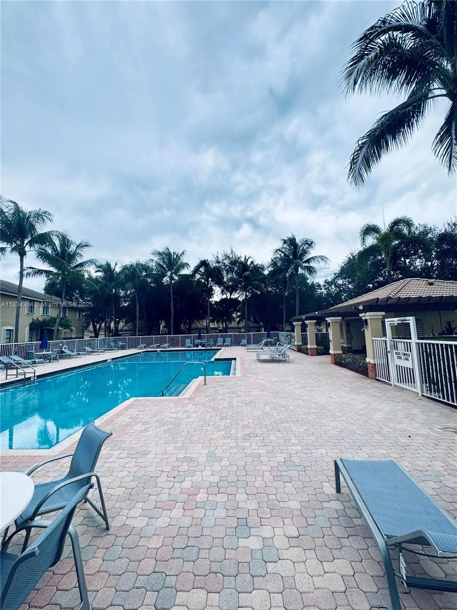 Weston, Florida 33332, United States, 3 Bedrooms Bedrooms, ,3 BathroomsBathrooms,Residential,Active,164073