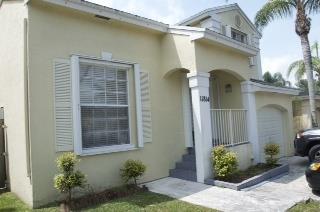 AMARETTO - Residential Lease