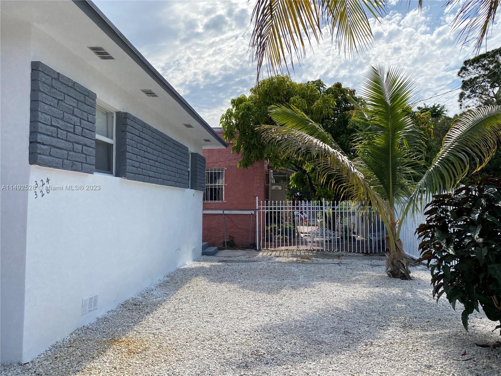 BONNA BELLA PLACE - Residential Lease