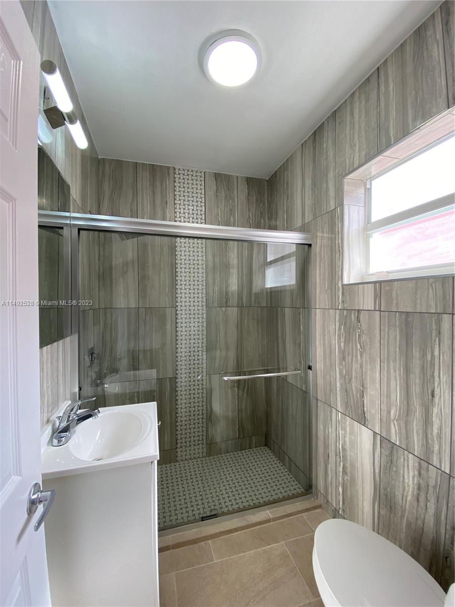 BONNA BELLA PLACE - Residential Lease