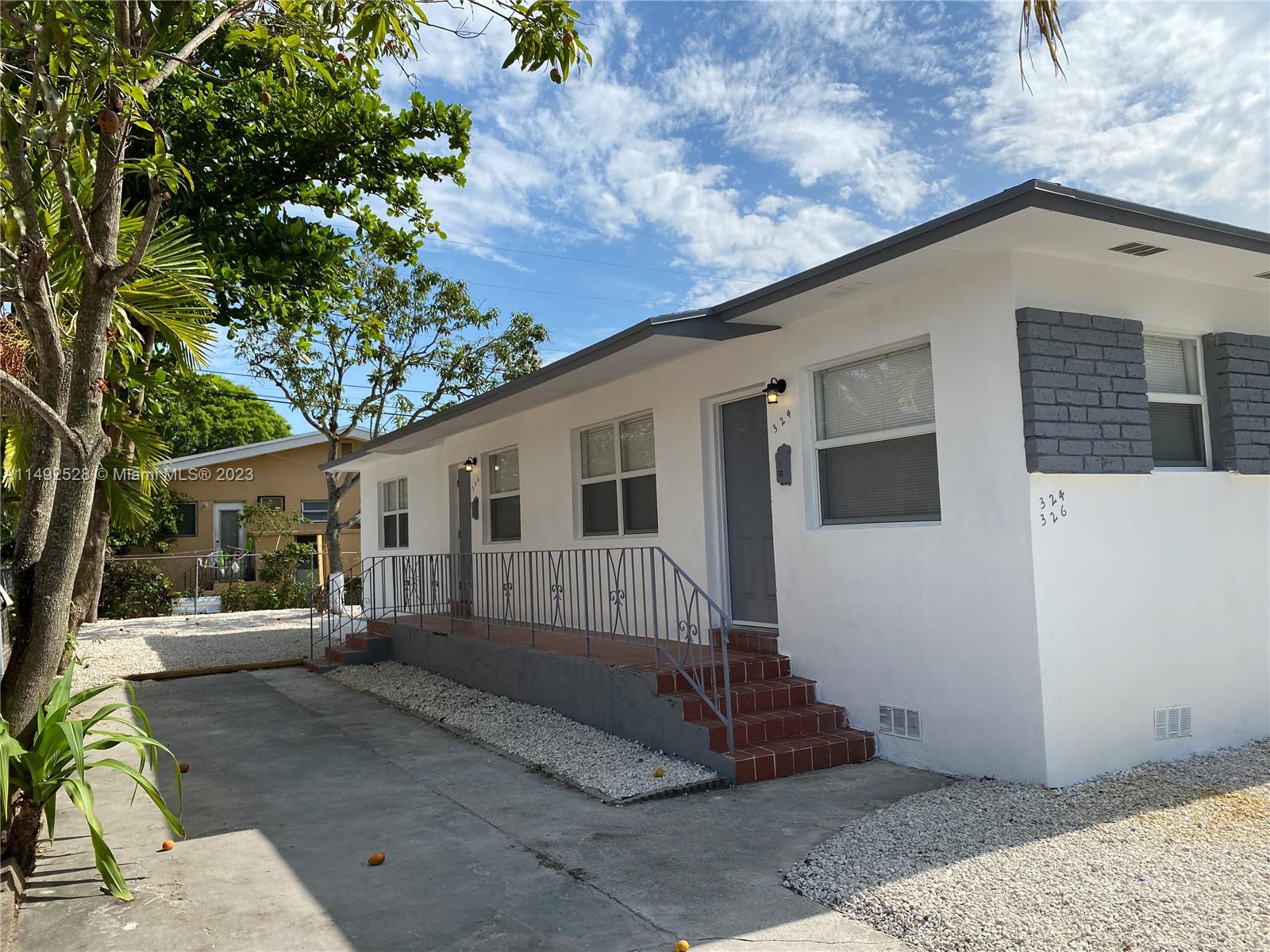 BONNA BELLA PLACE - Residential Lease