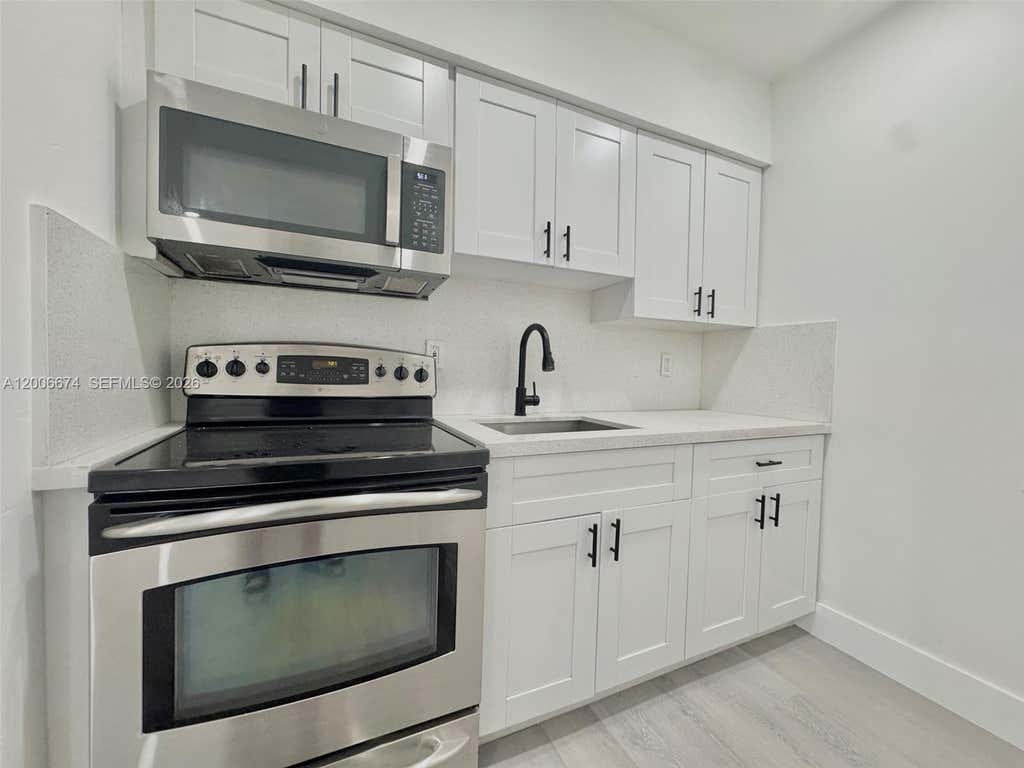 Photo of 417 NW 2nd Ave #000, Hallandale Beach, FL 33009 (MLS # A12006674)