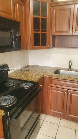 VILLAS DEL PARAISO - Residential Lease