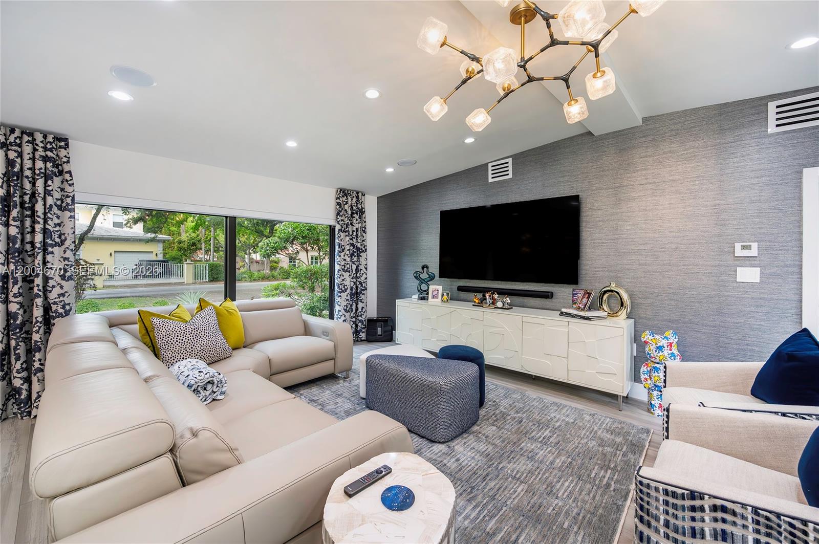 CORAL GABLES GRANADA SEC - Residential