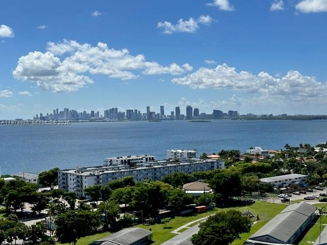 THE GRANDVIEW PALACE COND - Residential