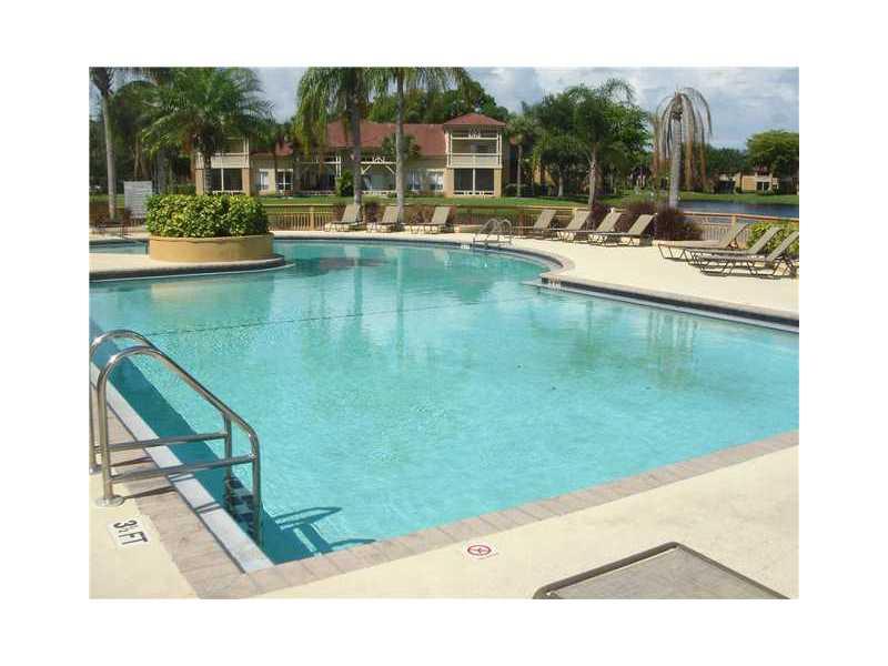 Palm Lakes Villas - Residential Lease