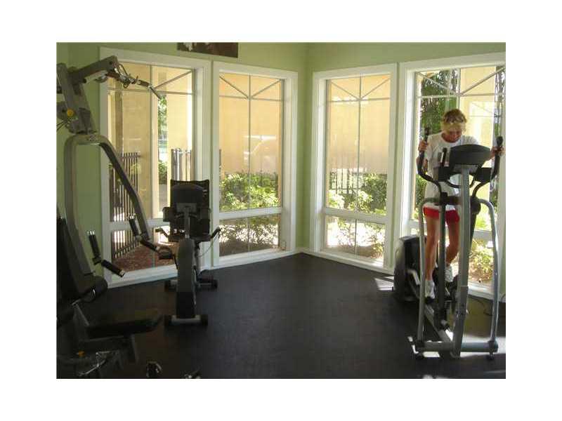 Palm Lakes Villas - Residential Lease