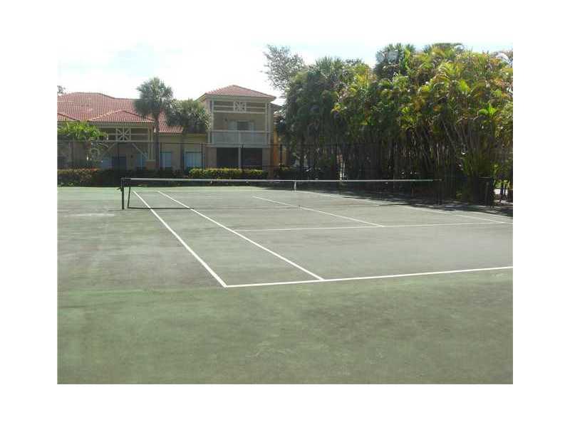 Palm Lakes Villas - Residential Lease
