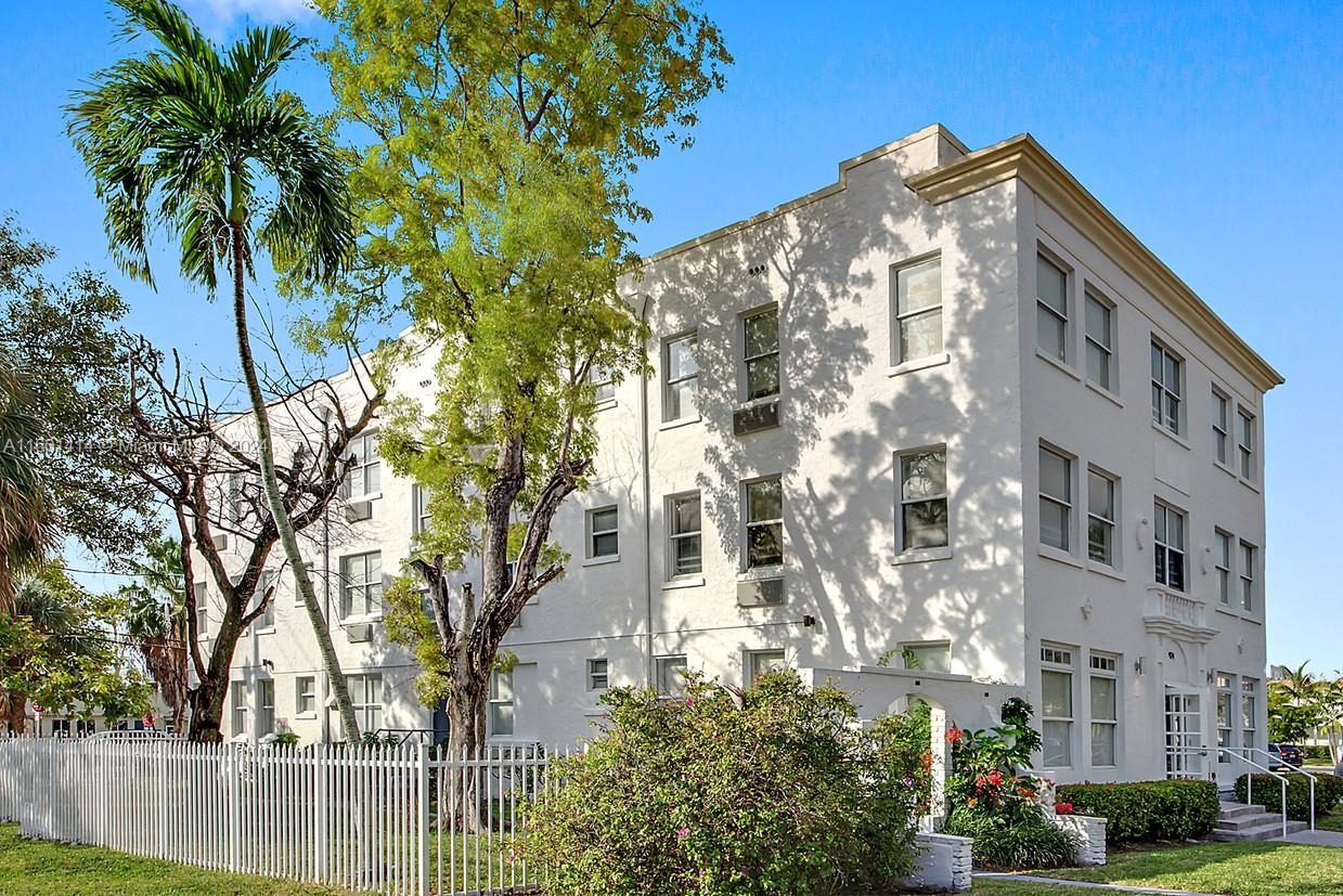 924 Marseille Dr