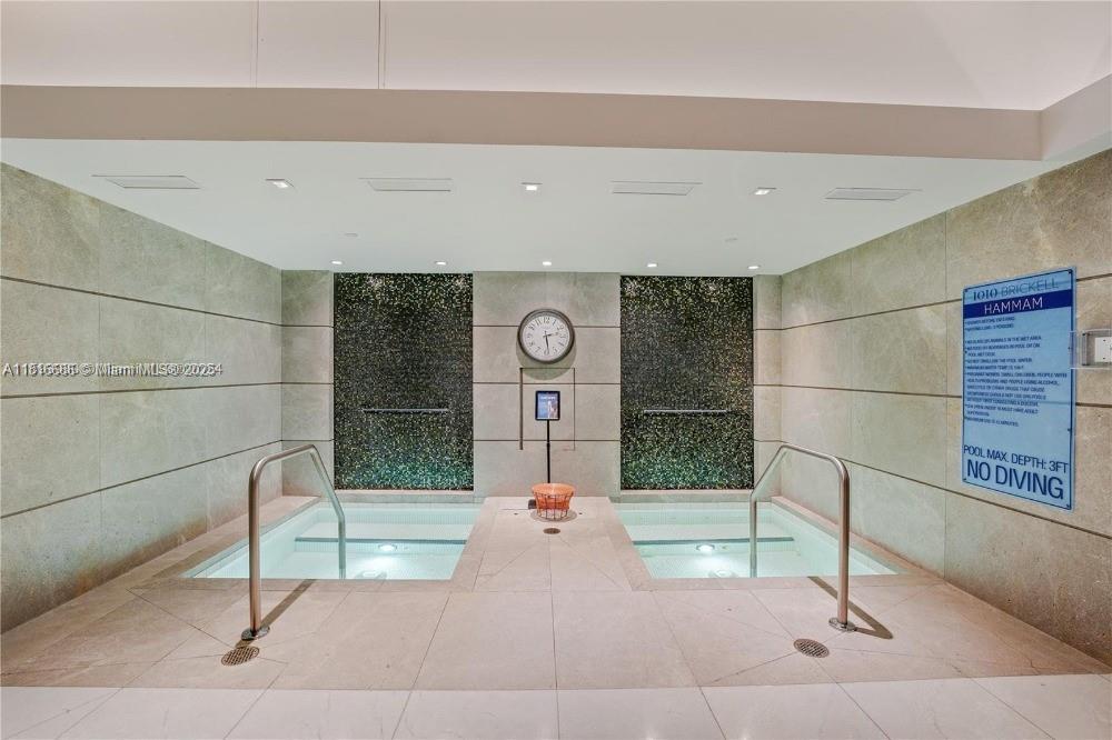 1010 BRICKELL CONDO - Residential Lease