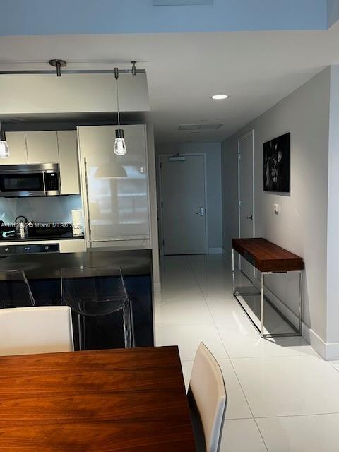 1010 BRICKELL CONDO - Residential Lease