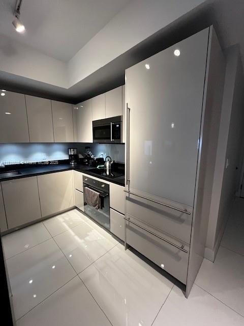 1010 BRICKELL CONDO - Residential Lease