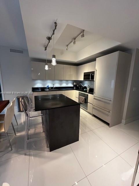 1010 BRICKELL CONDO - Residential Lease