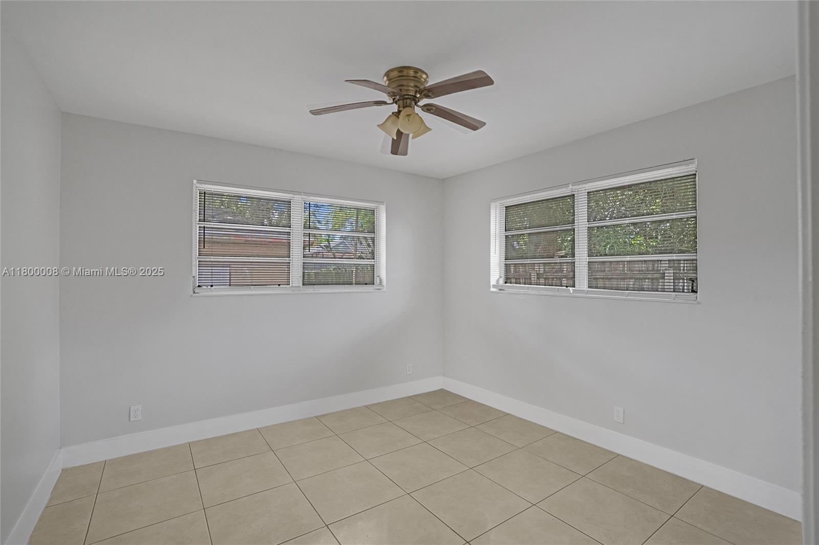1251 NE 150th St 1