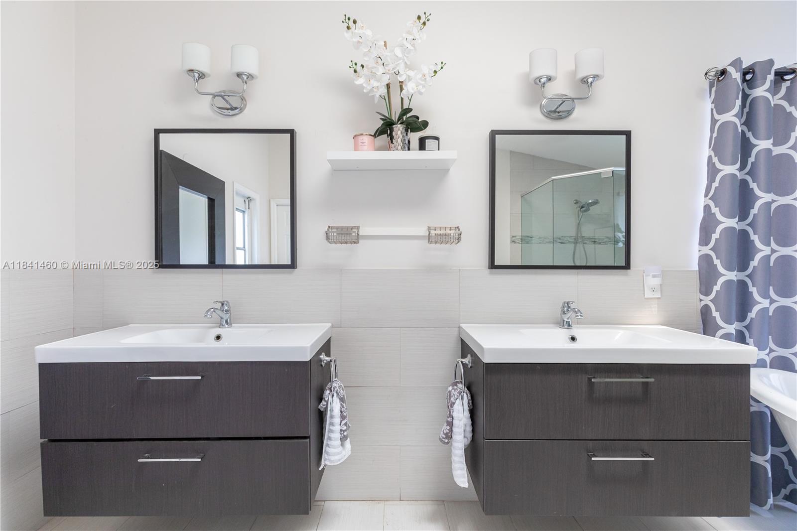 FAIRWAYS AT EAGLE TRACE - Residential