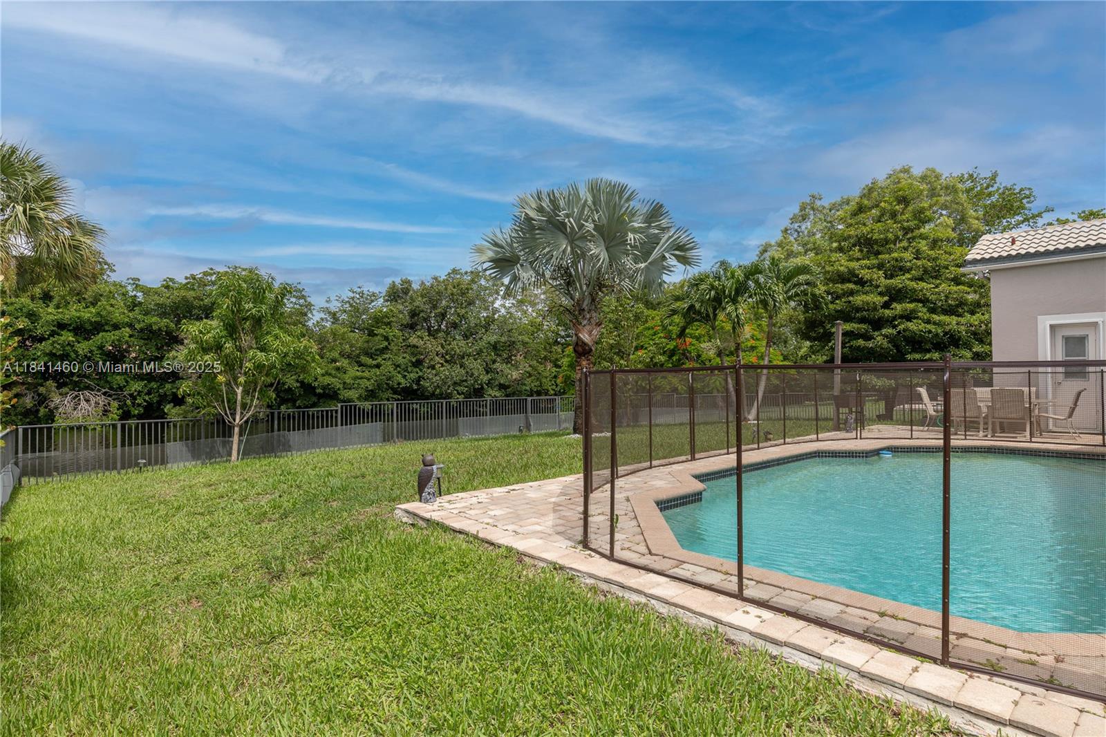 FAIRWAYS AT EAGLE TRACE - Residential