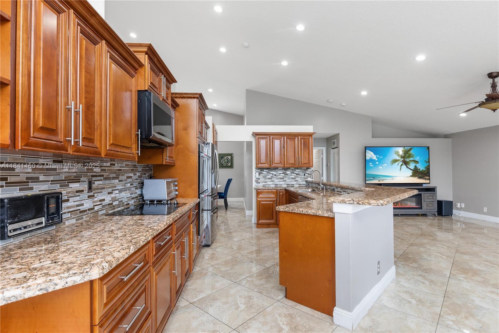 FAIRWAYS AT EAGLE TRACE - Residential