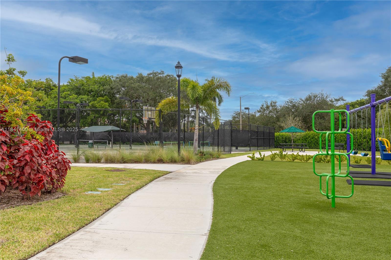 FAIRWAYS AT EAGLE TRACE - Residential