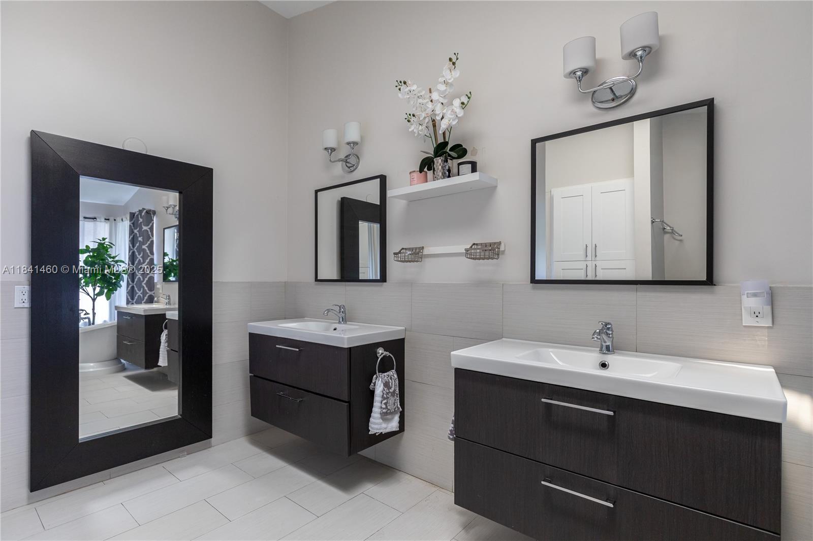 FAIRWAYS AT EAGLE TRACE - Residential